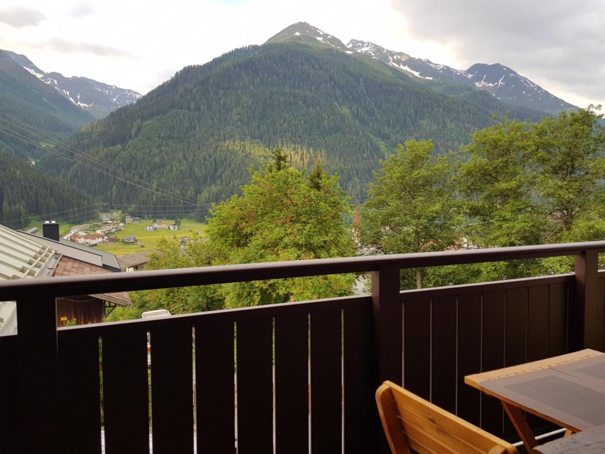 Bed and Breakfast Haus Tannegg Петной-ам-Арльберг Экстерьер фото